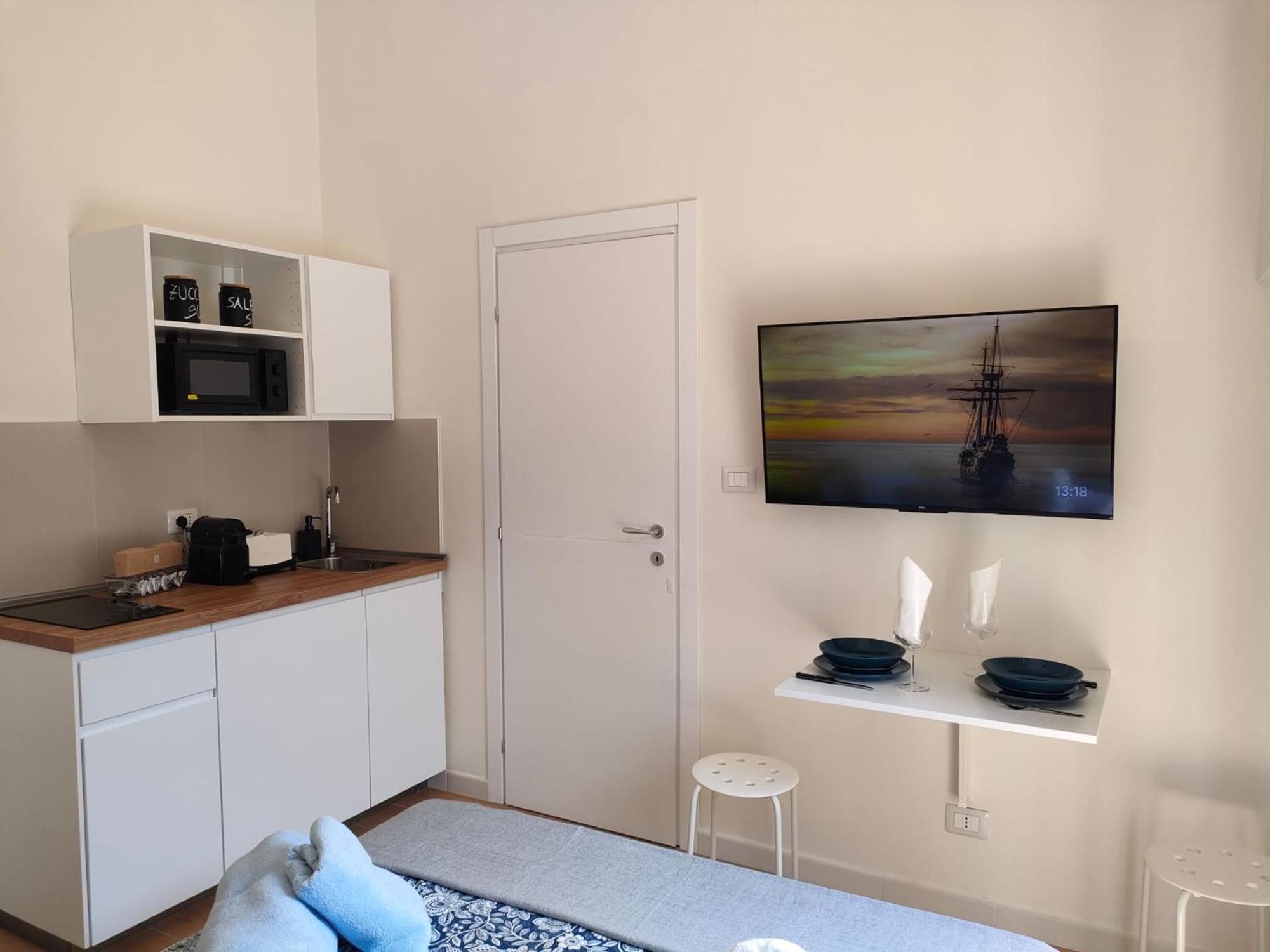 Beautiful Suite Near Metro Turin Bagian luar foto